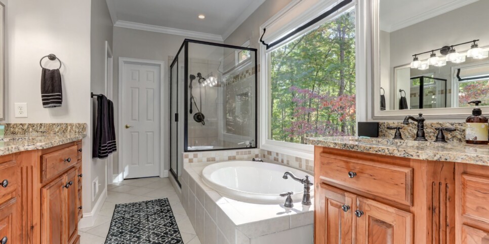 Big Canoe Rental - Firefly Landing - Bathroom