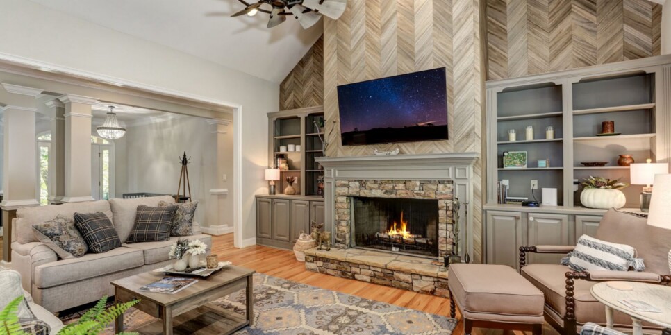 Big Canoe Rental - Firefly Landing - Living Room