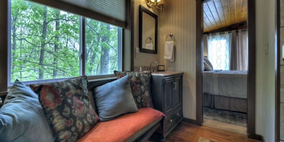 Blue Ridge - Fireside Bluff - Bathroom