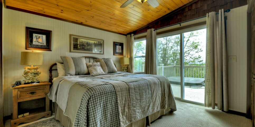 Blue Ridge - Fireside Bluff - Bedroom