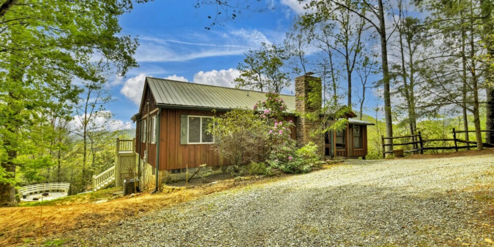 Blue Ridge - Fireside Bluff - Exterior