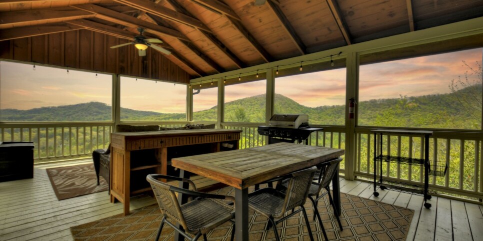 Blue Ridge - Fireside Bluff - Exterior