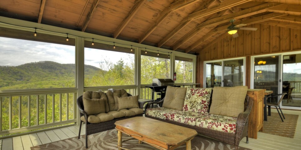 Blue Ridge - Fireside Bluff - Exterior