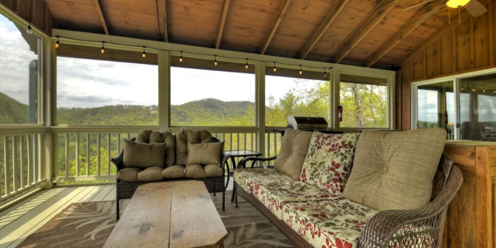 Blue Ridge - Fireside Bluff - Exterior