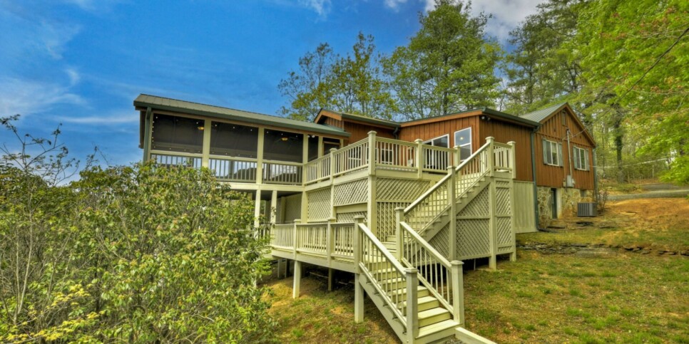 Blue Ridge - Fireside Bluff - Exterior