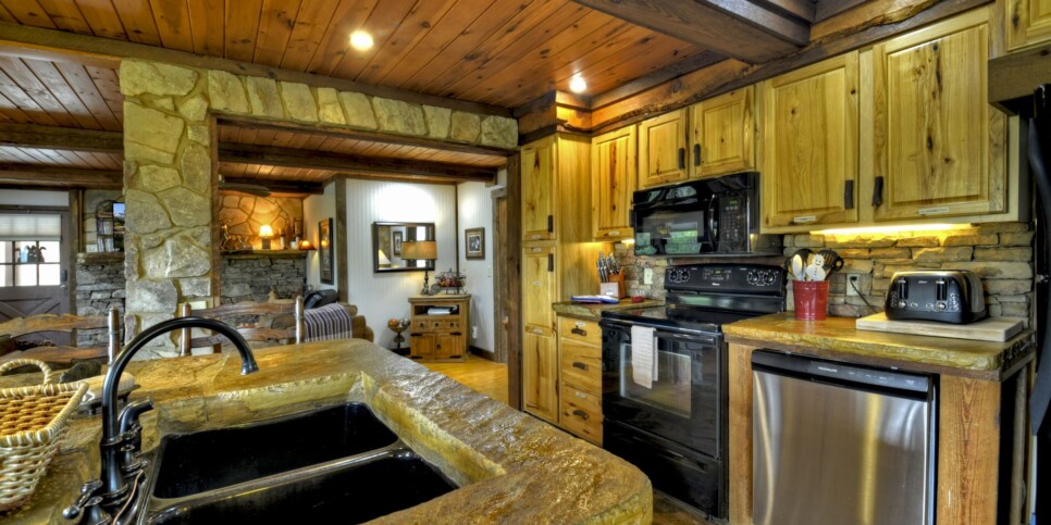 Blue Ridge - Fireside Bluff - Kitchen