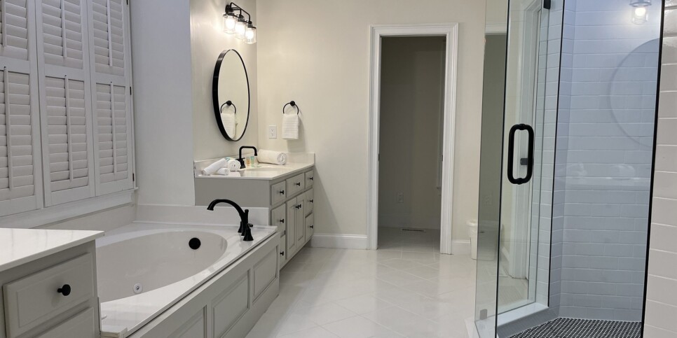 Big Canoe Rental - McElroy Manor - Bathroom