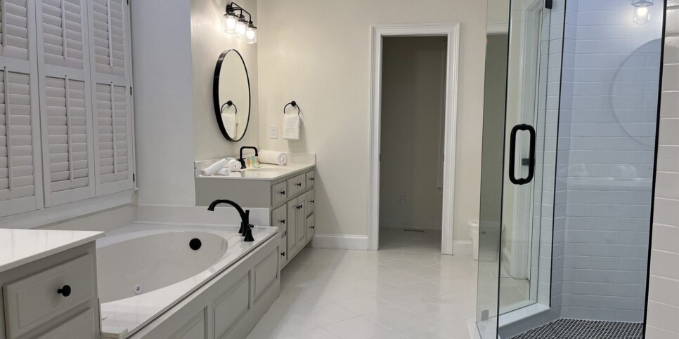 Big Canoe Rental - McElroy Manor - Bathroom