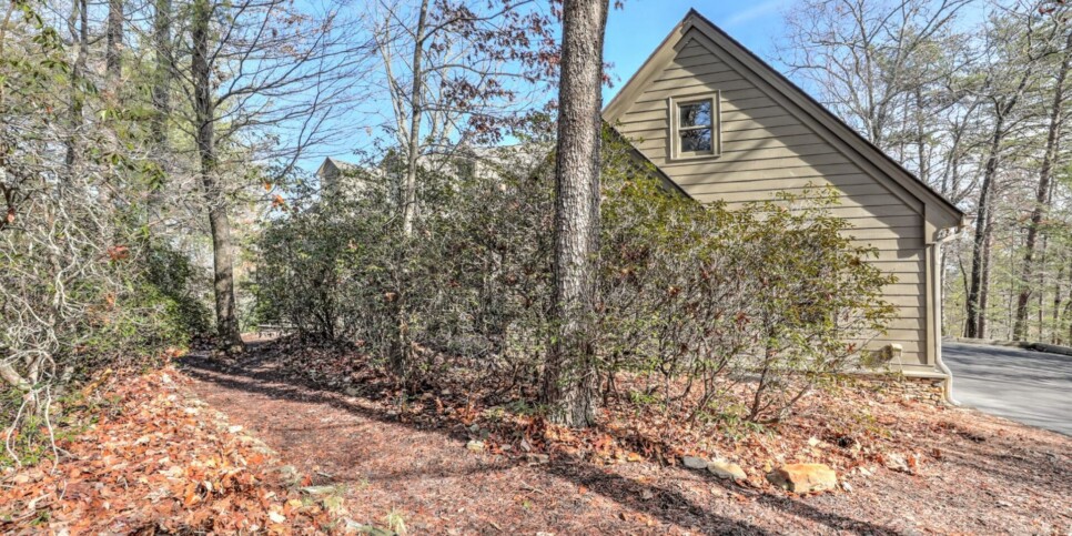 Big Canoe Rental - McElroy Manor - Exterior