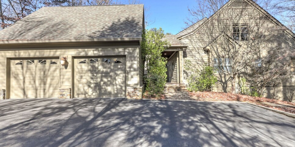 Big Canoe Rental - McElroy Manor - Exterior