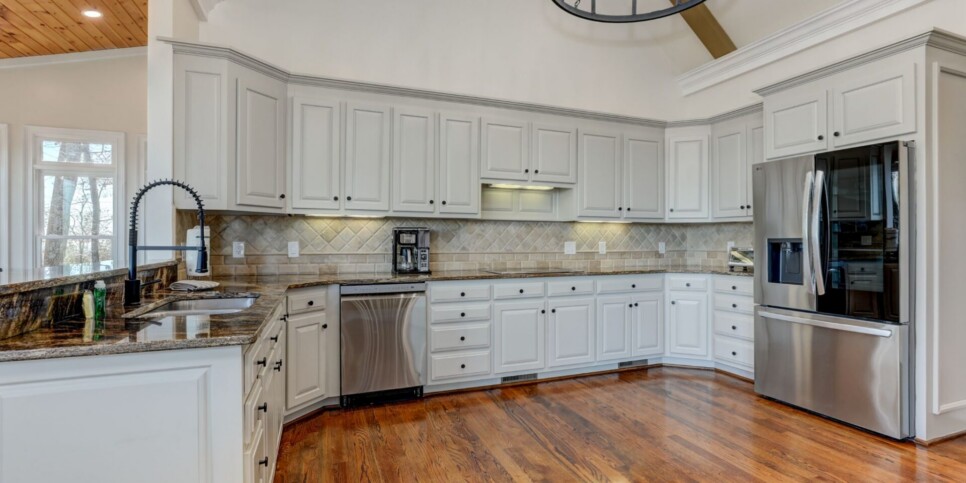 Big Canoe Rental - McElroy Manor - Kitchen