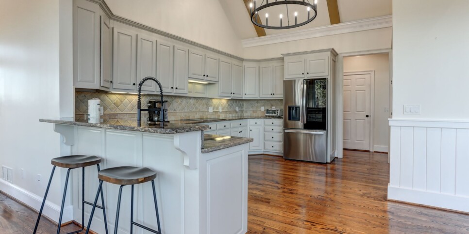 Big Canoe Rental - McElroy Manor - Kitchen