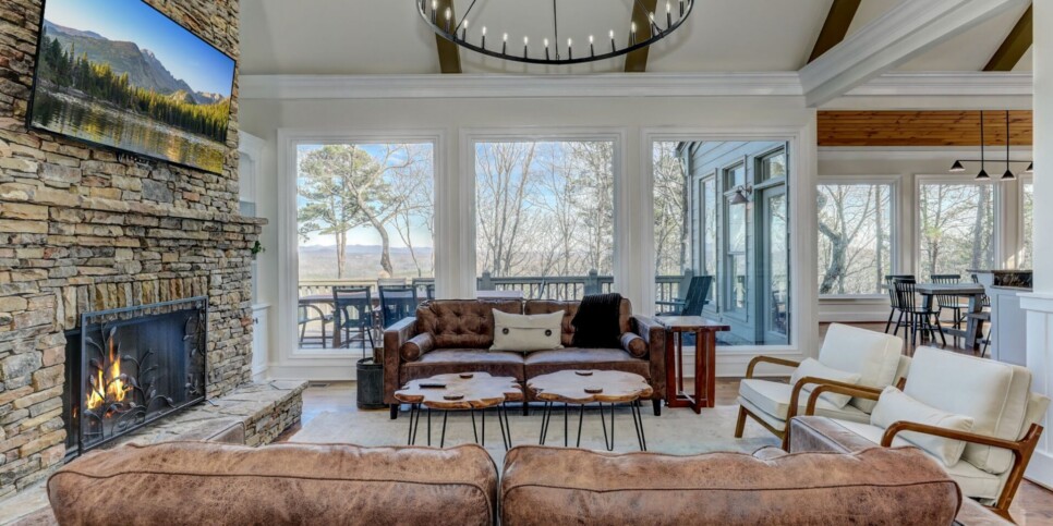 Big Canoe Rental - McElroy Manor - Living