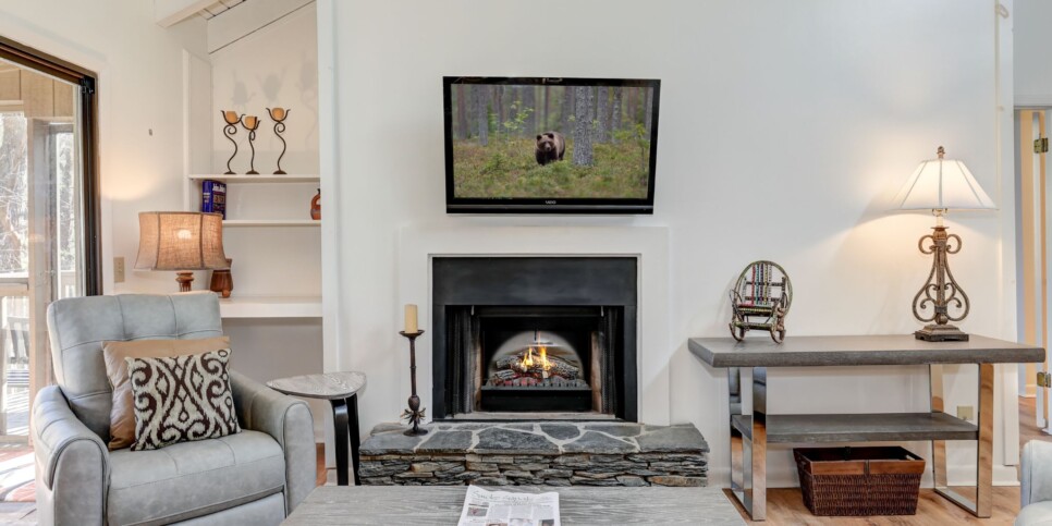 Big Canoe - Misty Ridge - Living Room