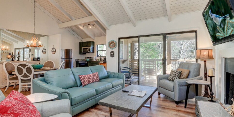 Big Canoe - Misty Ridge - Living Room