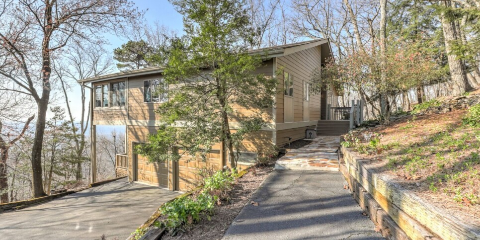 Big Canoe - The Grateful Den - Exterior