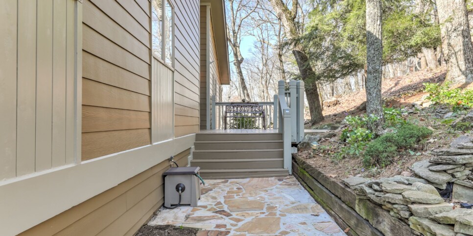 Big Canoe - The Grateful Den - Exterior