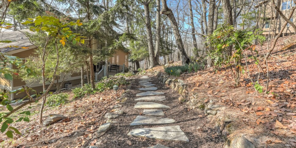 Big Canoe - The Grateful Den - Exterior