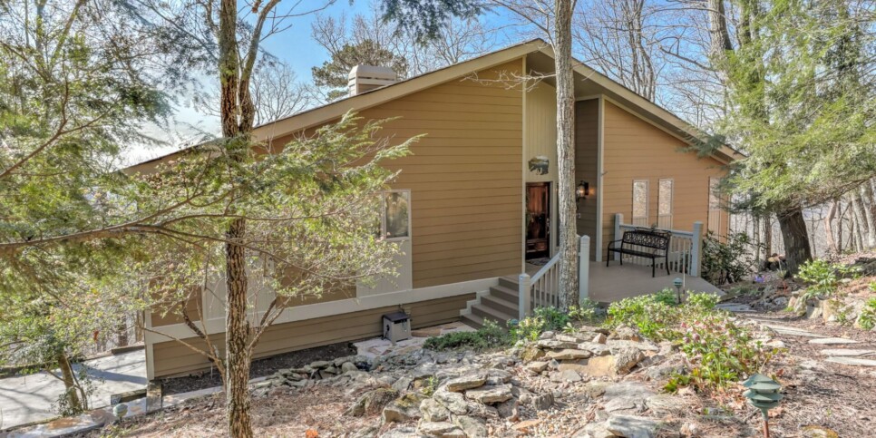 Big Canoe - The Grateful Den - Exterior