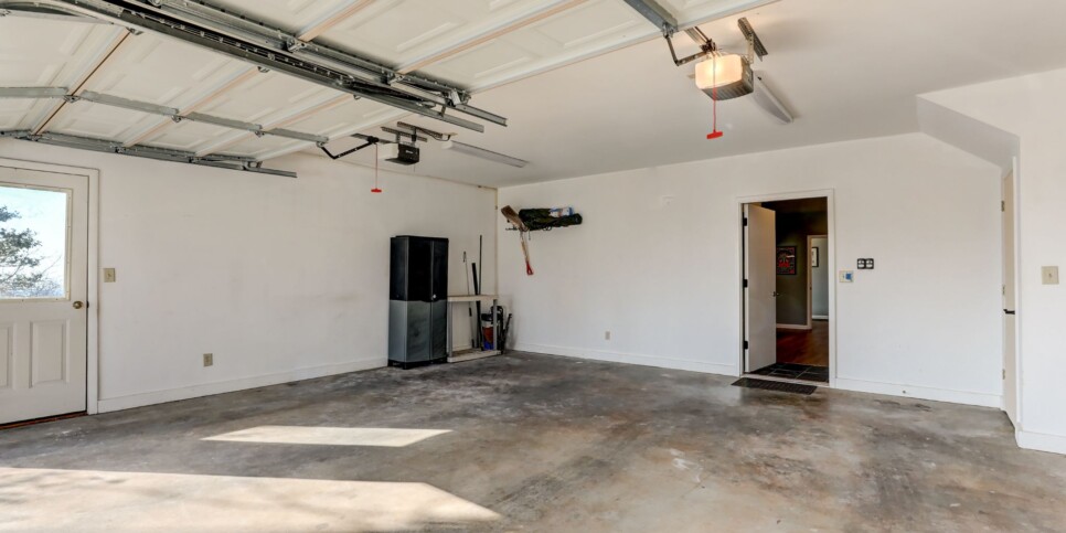 Big Canoe - The Grateful Den - Garage