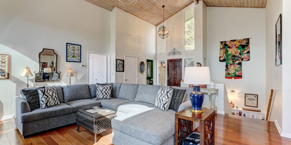 Big Canoe - The Grateful Den - Living Room