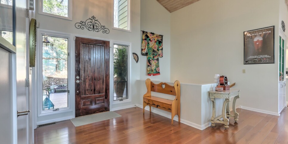 Big Canoe - The Grateful Den - Living Room