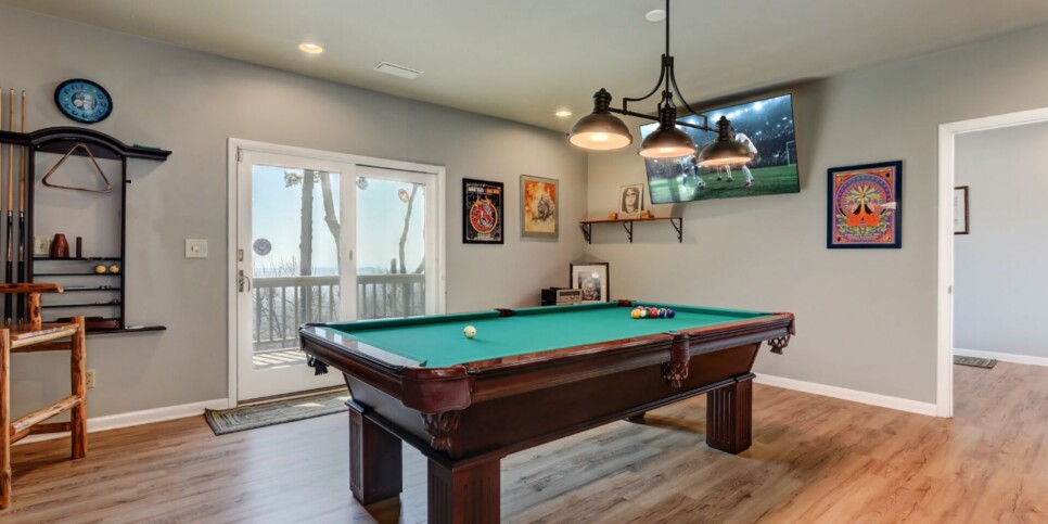 Big Canoe - The Grateful Den - Rec Room
