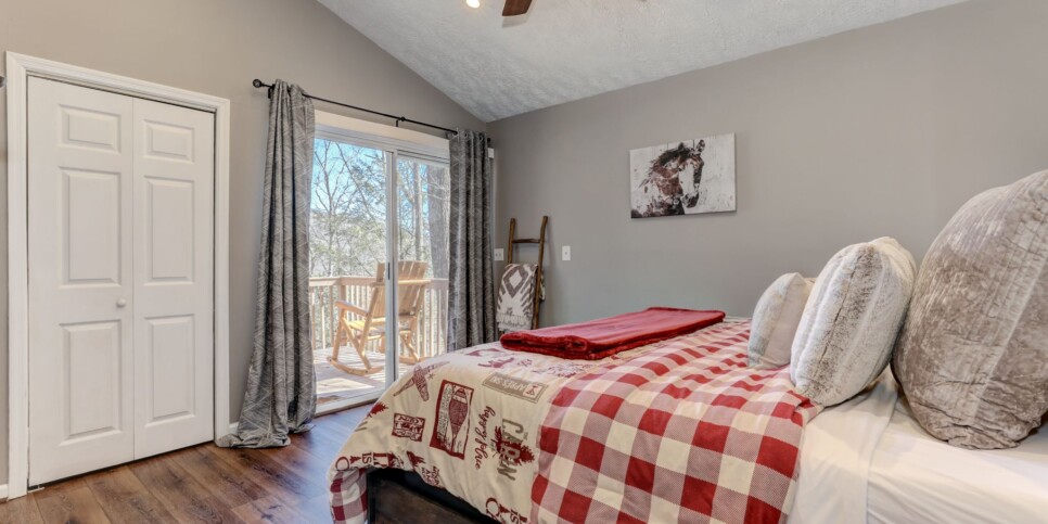 Bent Tree Chalet - Cozy Days Hideaway - Bedroom