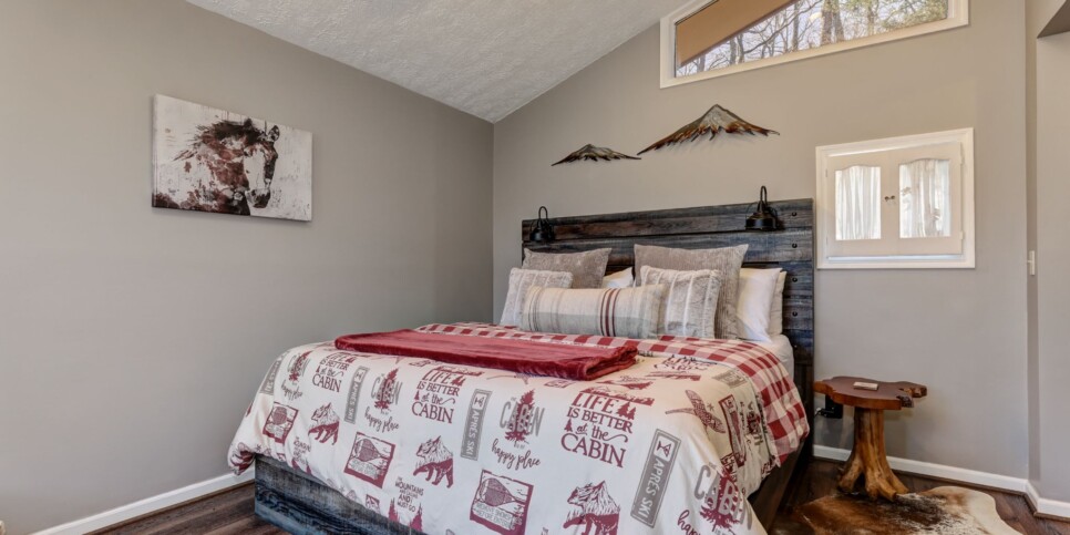 Bent Tree Chalet - Cozy Days Hideaway - Bedroom