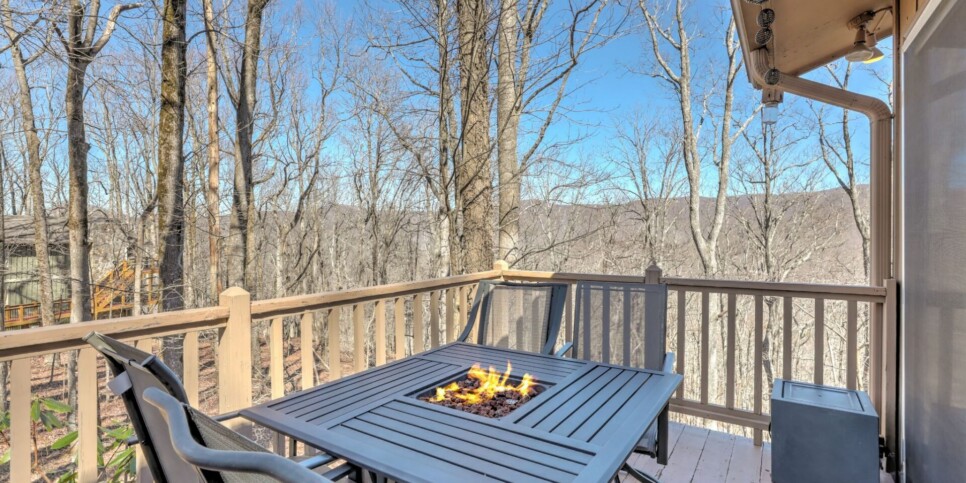 Bent Tree Chalet - Cozy Days Hideaway - Exterior