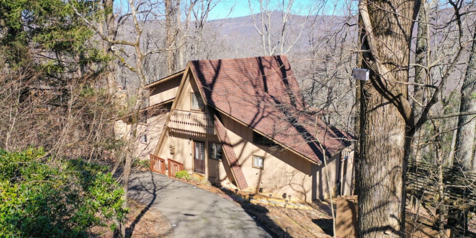Bent Tree Chalet - Cozy Days Hideaway - Exterior