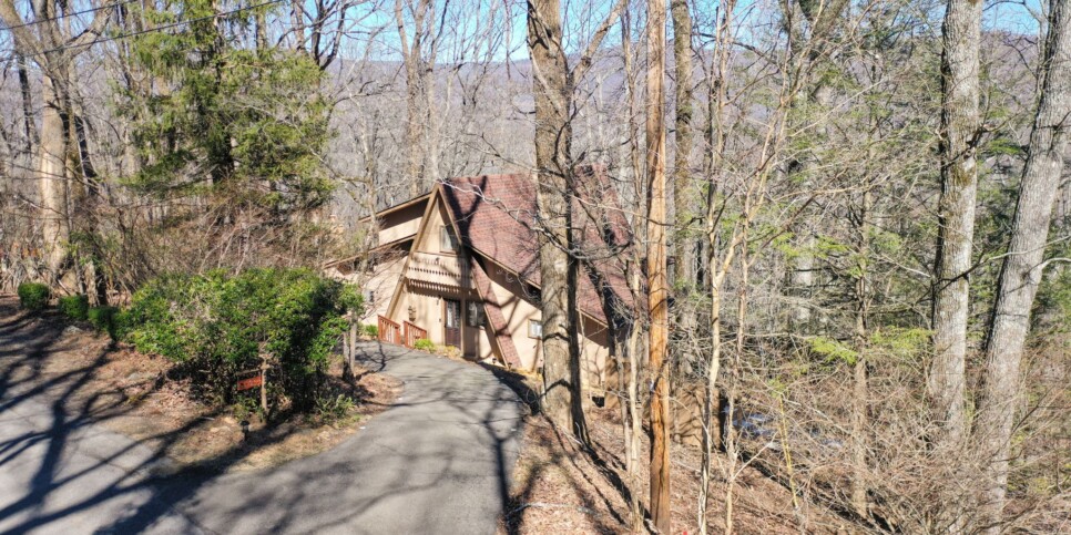 Bent Tree Chalet - Cozy Days Hideaway - Exterior