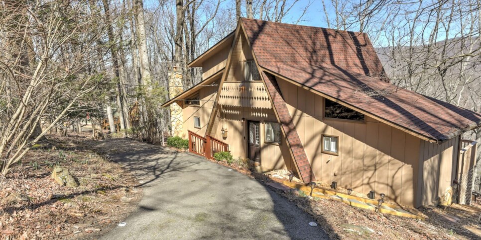 Bent Tree Chalet - Cozy Days Hideaway - Exterior