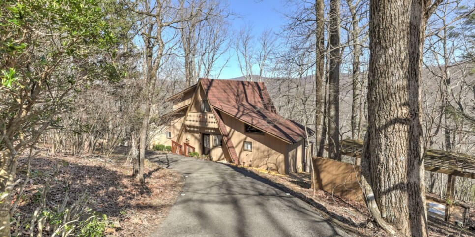 Bent Tree Chalet - Cozy Days Hideaway - Exterior