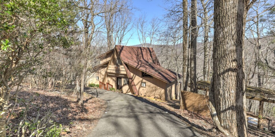 Bent Tree Chalet - Cozy Days Hideaway - Exterior