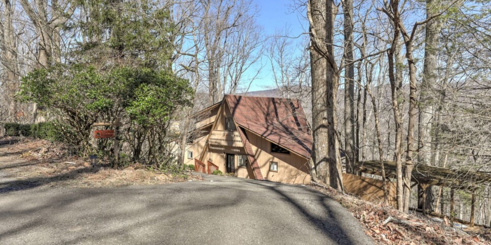 Bent Tree Chalet - Cozy Days Hideaway - Exterior