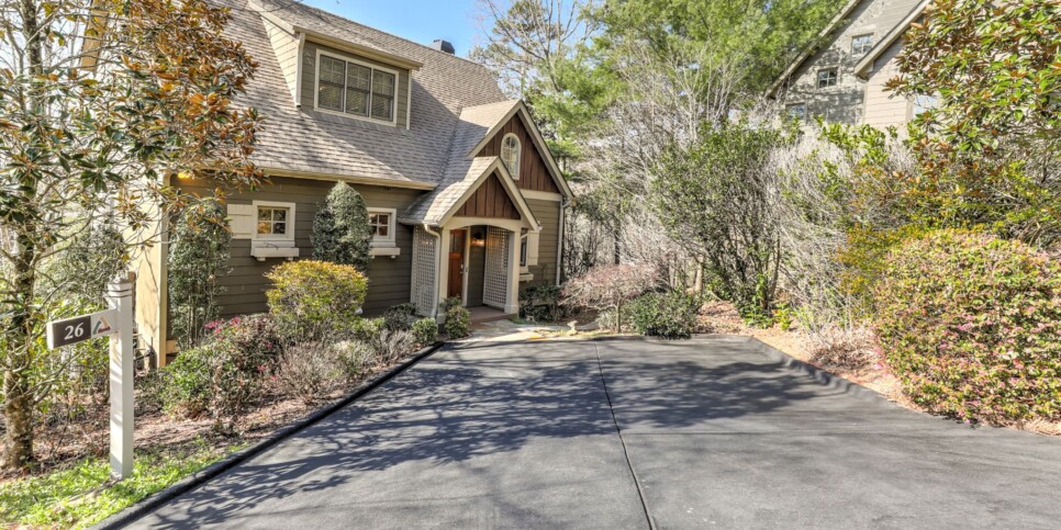 Big Canoe - Doctors Orders - Exterior