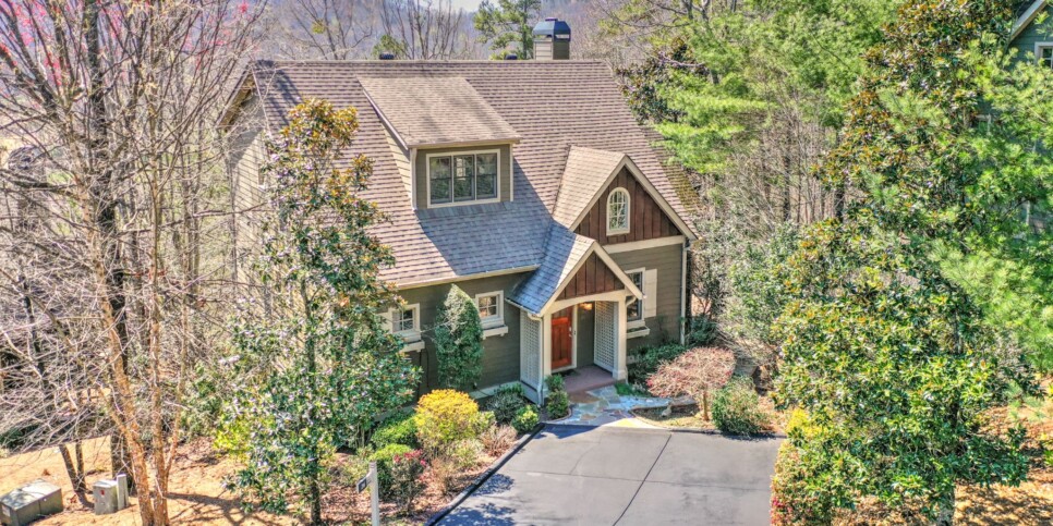 Big Canoe - Doctors Orders - Exterior