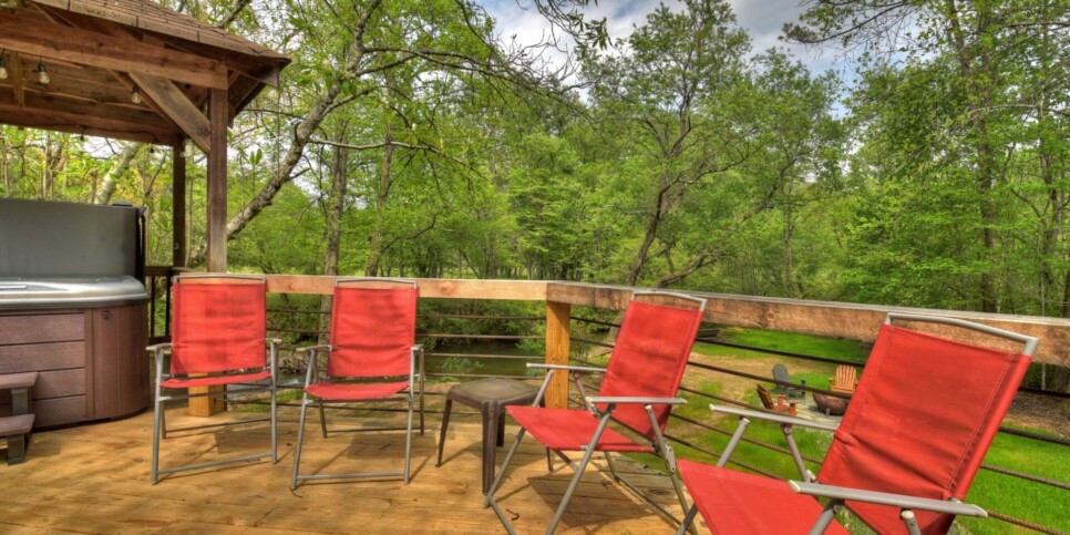 Blue Ridge Cabin - Bear Naked Hideaway - Exterior