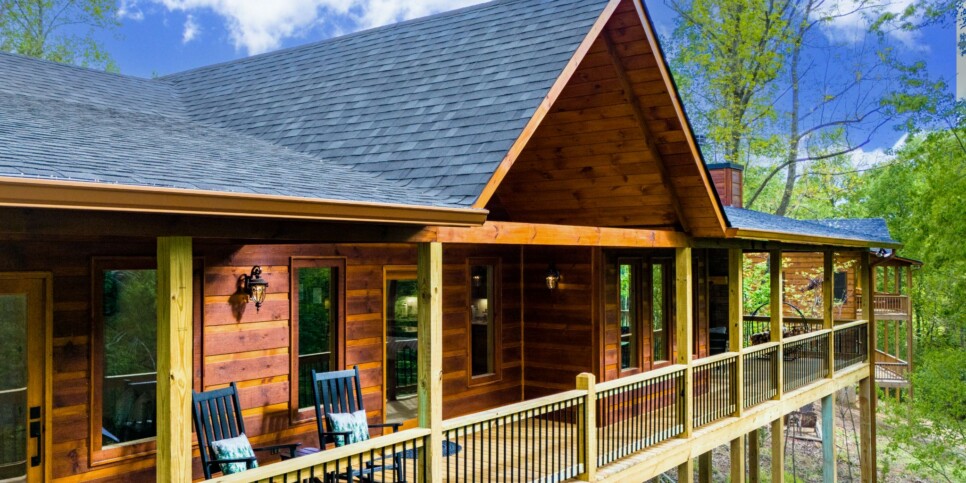 Blue Ridge - Whiskey & Woods - Exterior