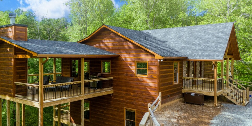 Blue Ridge - Whiskey & Woods - Exterior