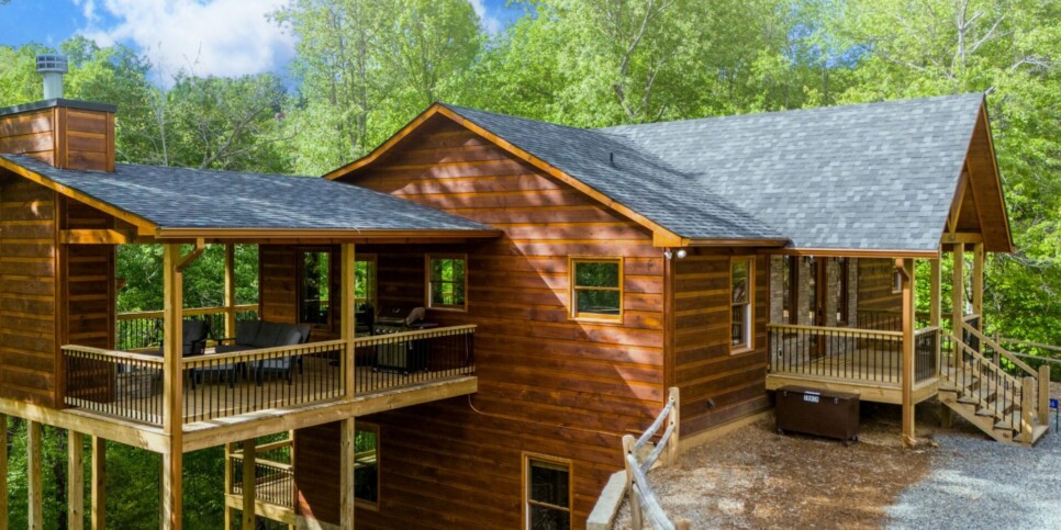 Blue Ridge - Whiskey & Woods - Exterior