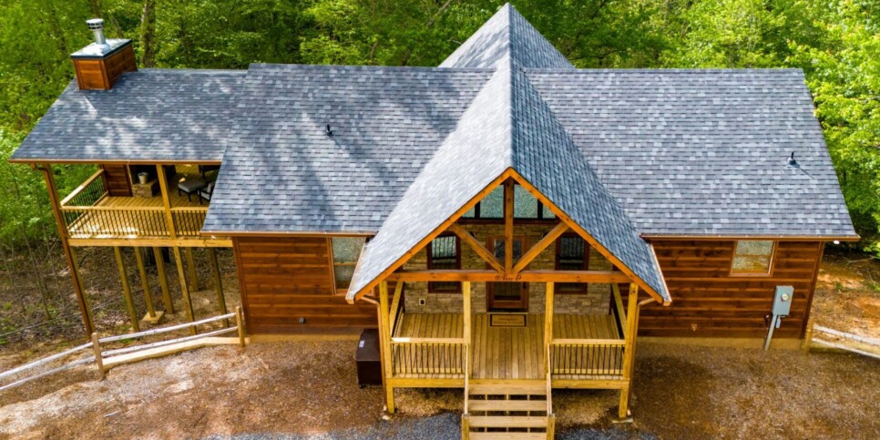 Blue Ridge - Whiskey & Woods - Exterior