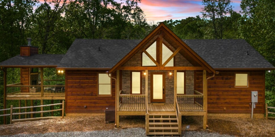Blue Ridge - Whiskey & Woods - Exterior