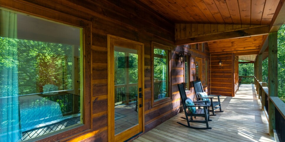 Blue Ridge - Whiskey & Woods - Exterior