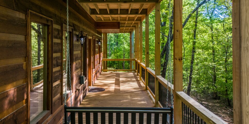 Blue Ridge - Whiskey & Woods - Exterior