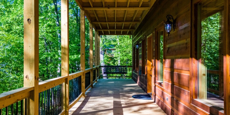 Blue Ridge - Whiskey & Woods - Exterior