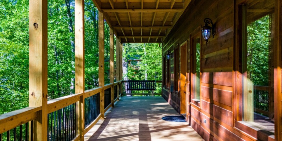 Blue Ridge - Whiskey & Woods - Exterior