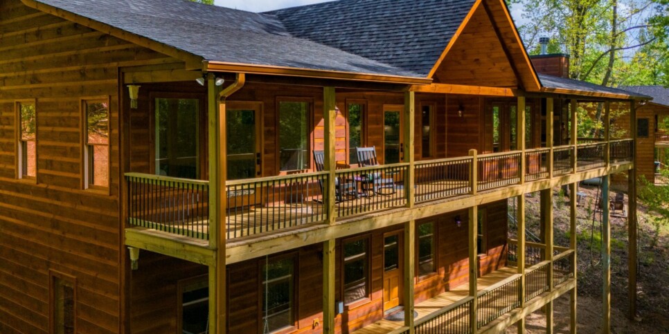 Blue Ridge - Whiskey & Woods - Exterior
