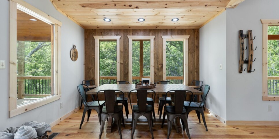 Blue Ridge - Whiskey & Woods - Kitchen